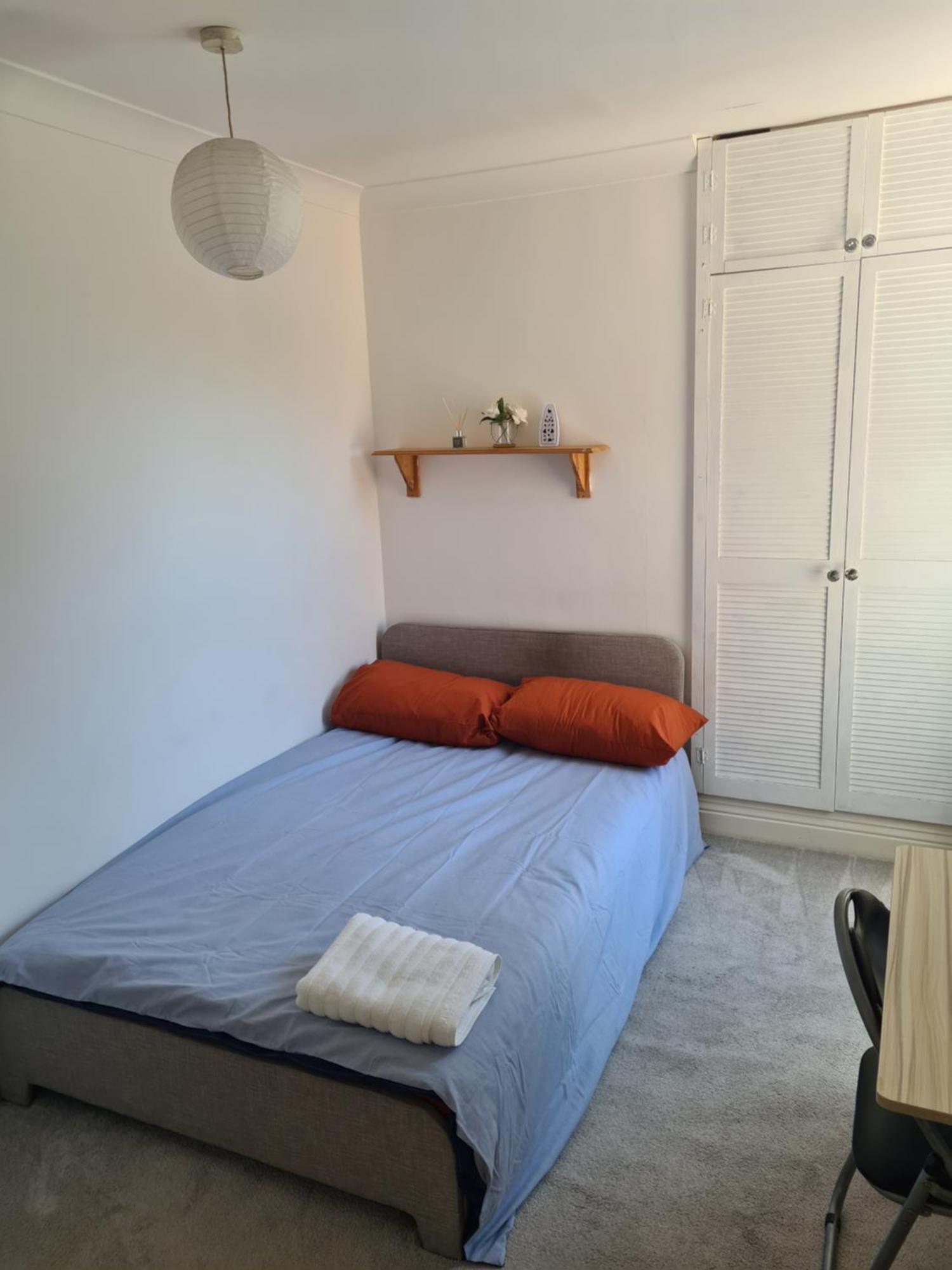 A Private & Beautiful Bedroom With Shared Bathroom In The Heart Of บอร์นมัธ ภายนอก รูปภาพ