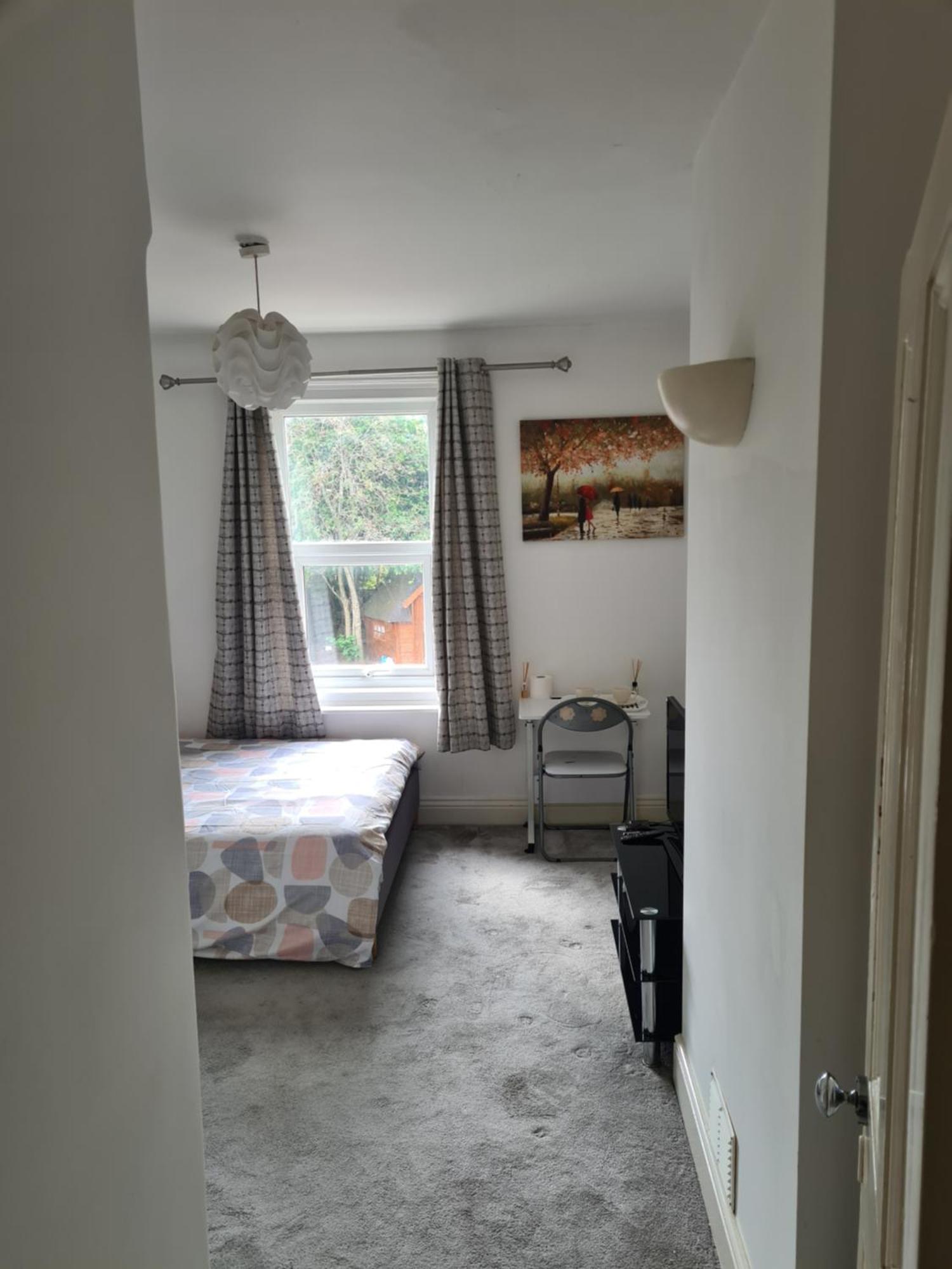 A Private & Beautiful Bedroom With Shared Bathroom In The Heart Of บอร์นมัธ ภายนอก รูปภาพ